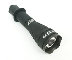 Фонарь тактический Armytek Predator Pro Magnet USB XHP35 HI, 1500 люмен (белый свет)