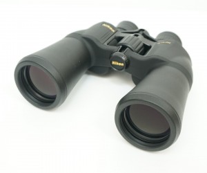 Бинокль Nikon Aculon A211 10-22x50 Porro