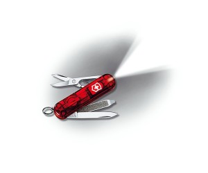 Нож-брелок Victorinox SwissLite 0.6228.T (58 мм, полупрозрачный красный)