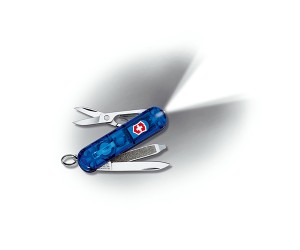 Нож-брелок Victorinox SwissLite 0.6228.T2 (58 мм, полупрозрачный синий)