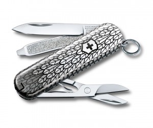 Нож-брелок Victorinox Classic 0.6223.L2102 ”Eagle Flight” (58 мм, оригинальный рисунок)